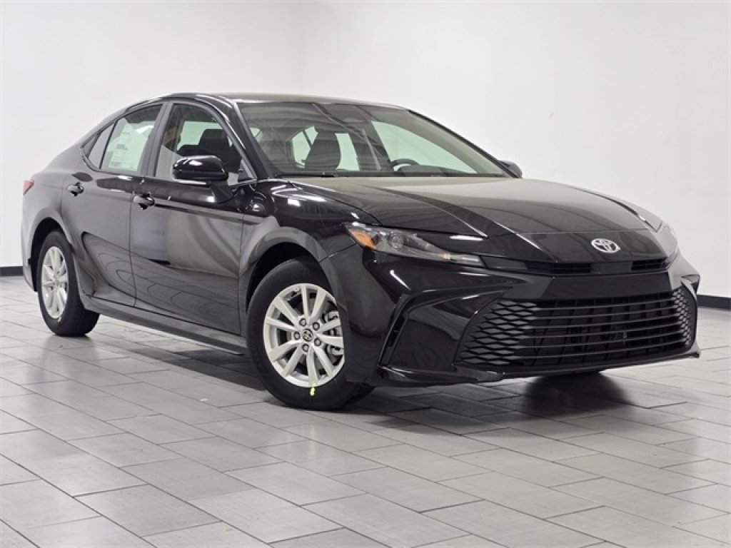 New 2026 Toyota Camry LE image 2