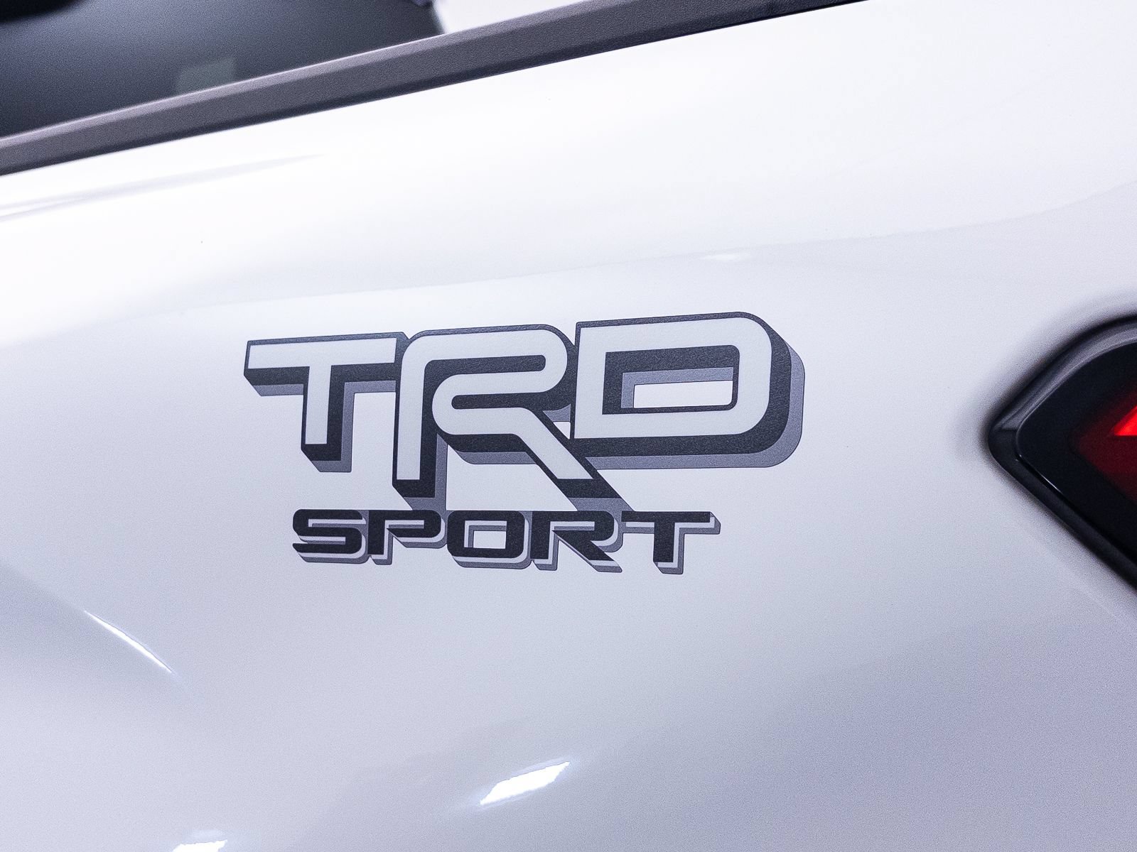 Used 2024 Toyota Tacoma TRD Sport AWD/4WD image 3