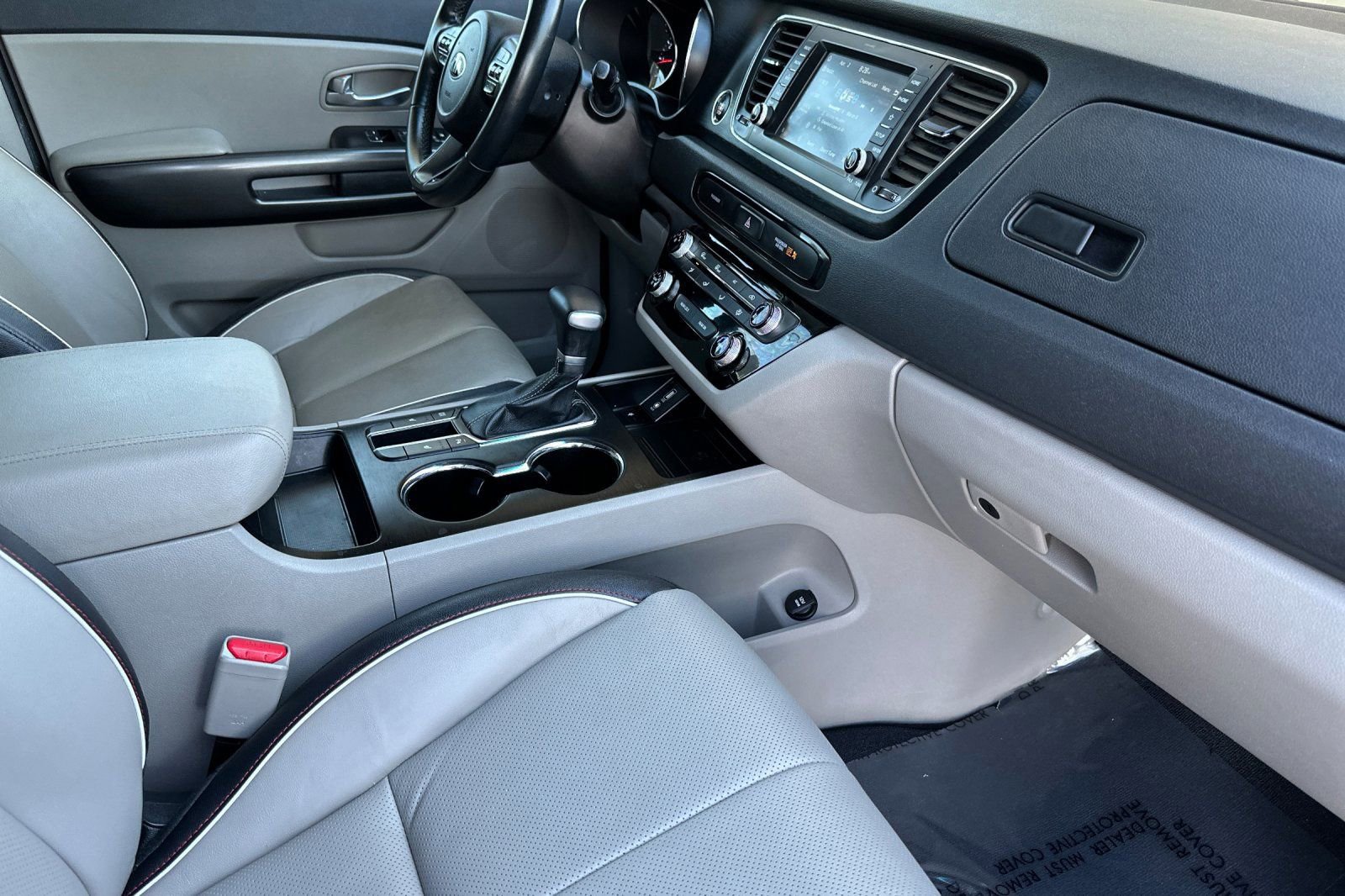 Used 2021 Kia Sedona EX image 18