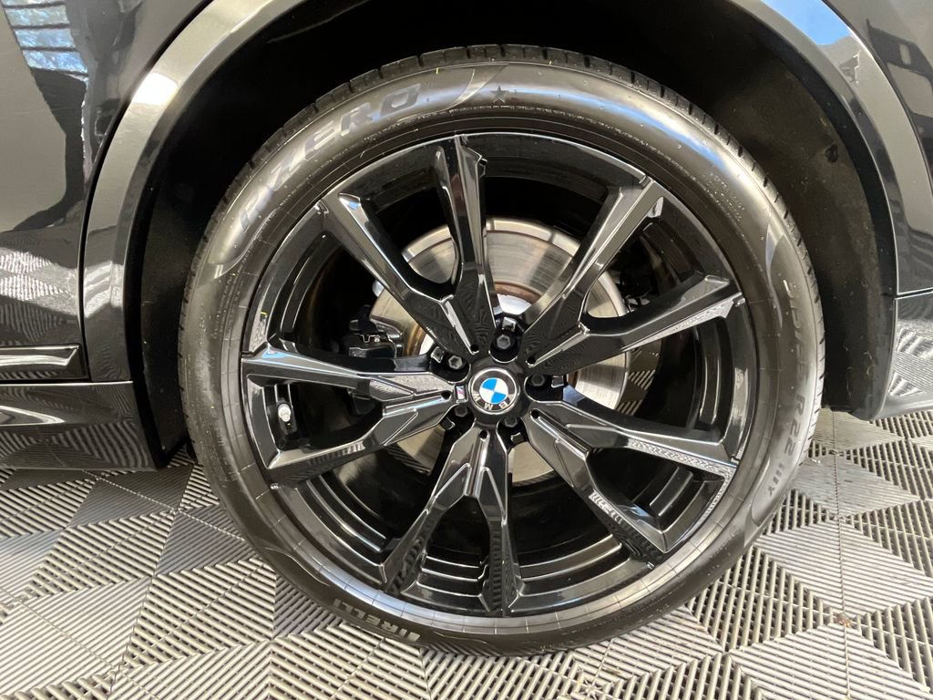 Certified 2025 BMW X7 xDrive40i w/ Executive Package AWD/4WD image 15