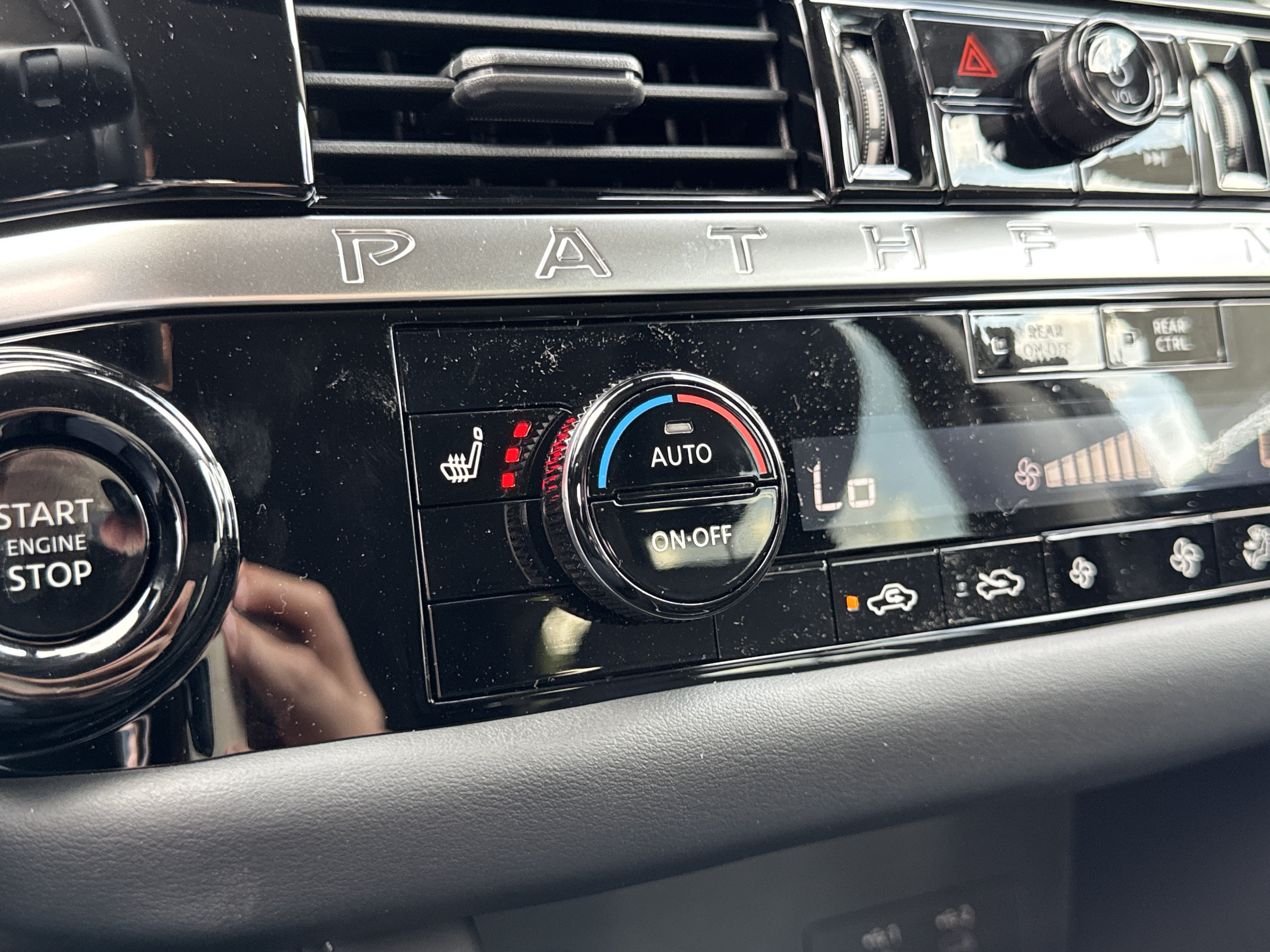 New 2026 Nissan Pathfinder SV AWD/4WD image 27