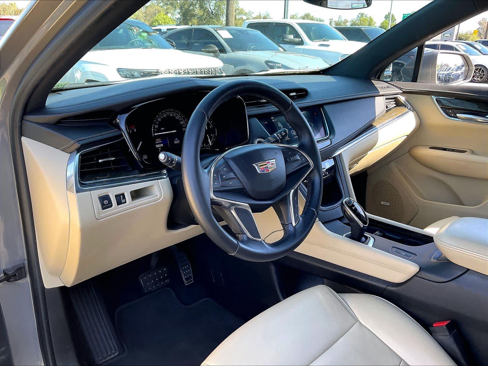 Used 2019 Cadillac XT5 FWD image 17