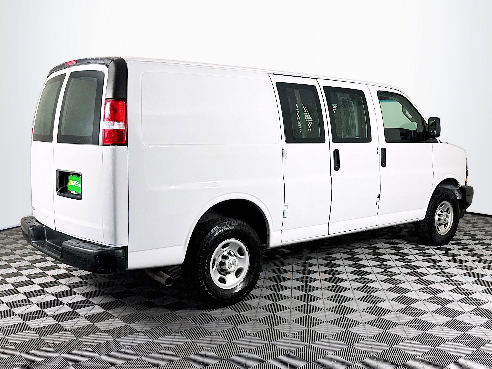 Used 2020 Chevrolet Express 2500 w/ Communications Package image 10