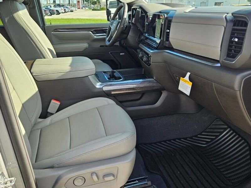 New 2026 Chevrolet Silverado 3500 LTZ w/ LTZ Plus Package image 13