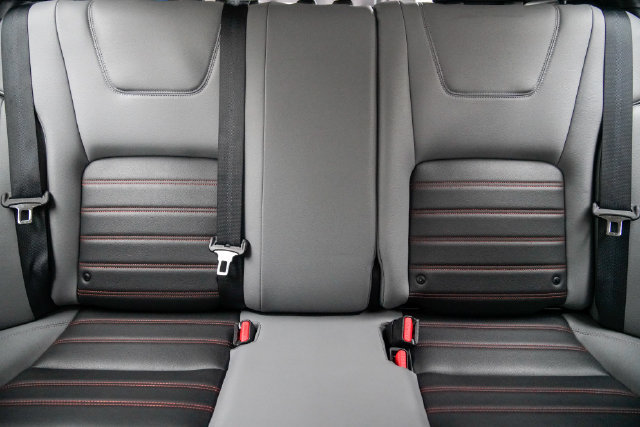 Used 2023 Nissan Kicks SR w/ SR Premium Package FWD image 17