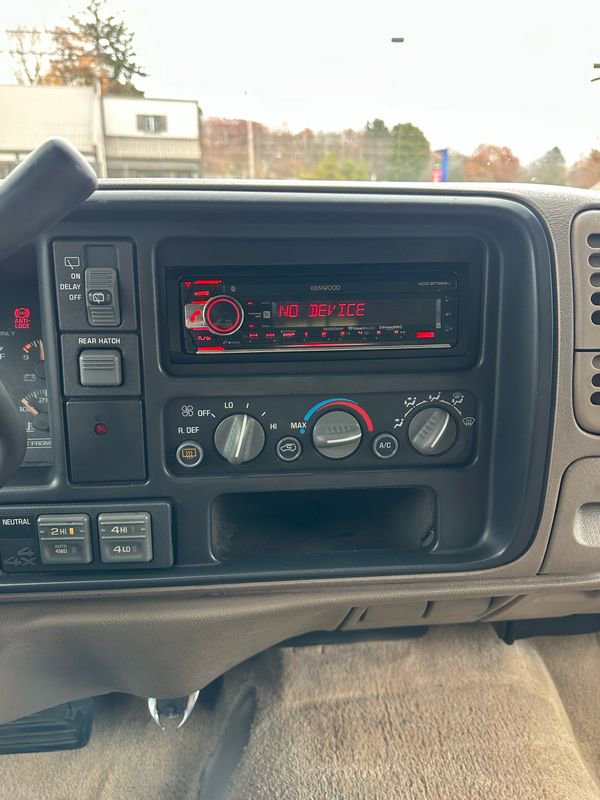 Used 1999 Chevrolet Tahoe 4WD 2-Door w/ Preferred Equipment Group image 13