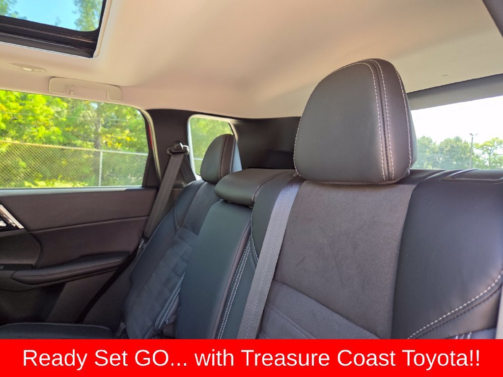 Used 2024 Mitsubishi Outlander SE FWD image 22