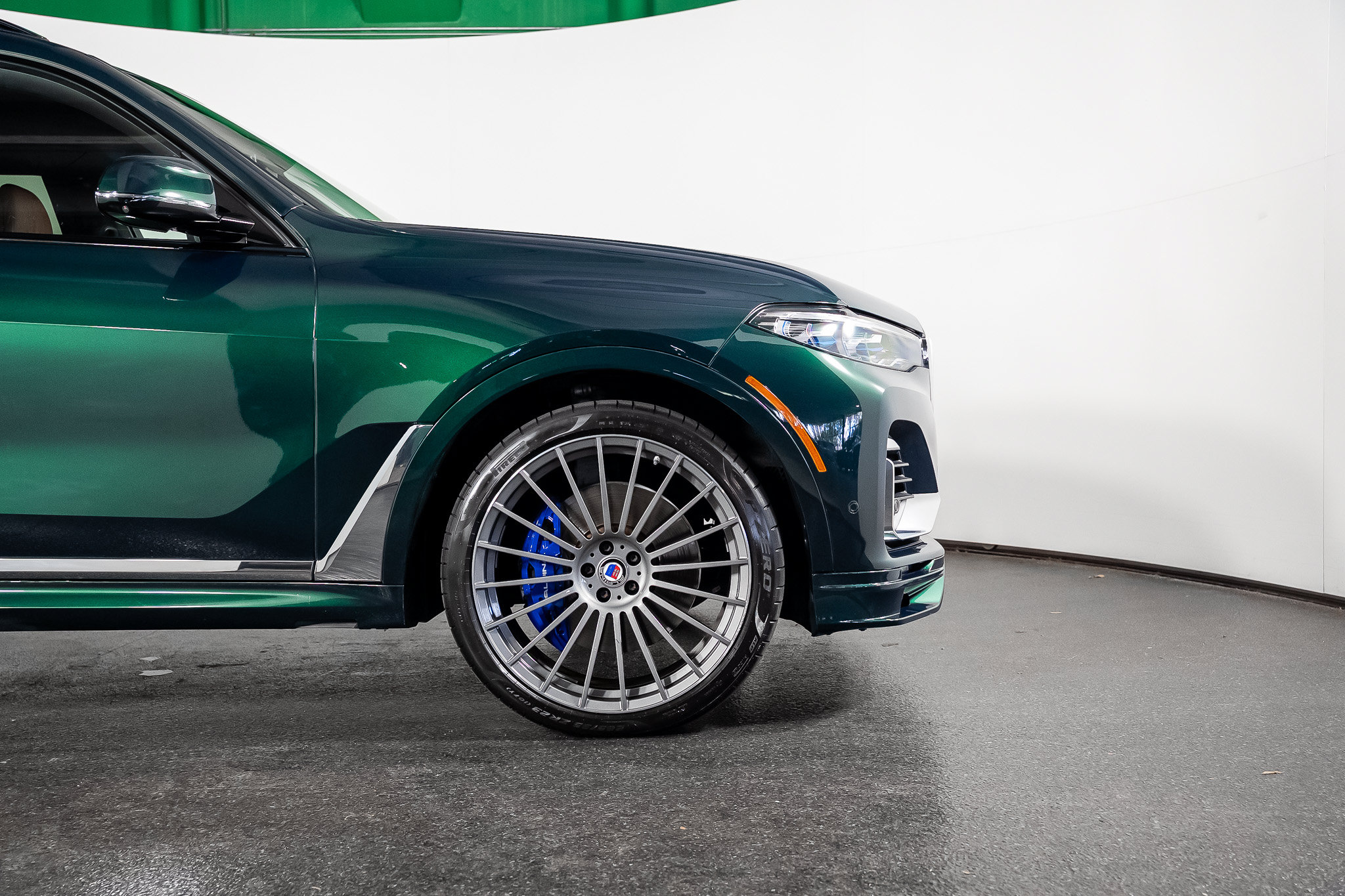 Used 2022 BMW ALPINA XB7 AWD/4WD image 36