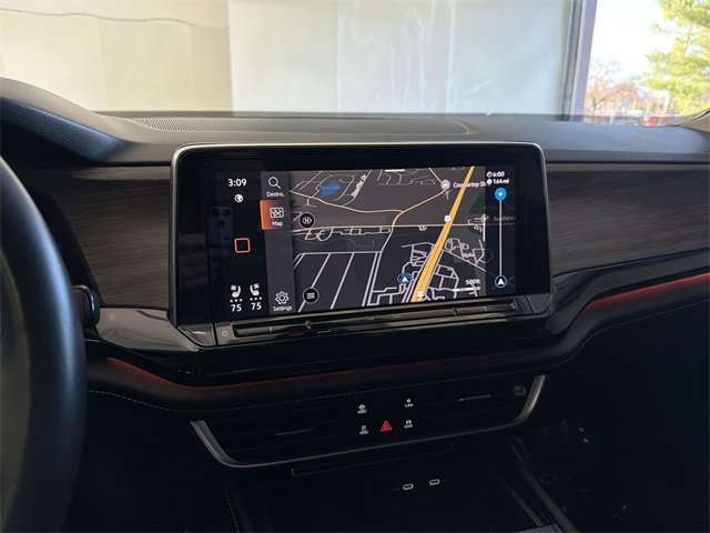 Used 2024 Volkswagen Atlas SEL Premium R-Line image 29