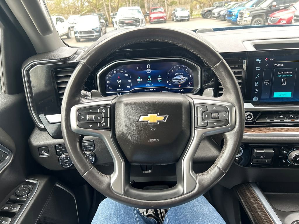 Used 2023 Chevrolet Silverado 1500 LT AWD/4WD image 22