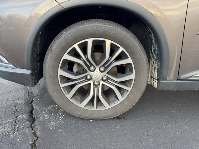 Used 2017 Mitsubishi Outlander SE image 9