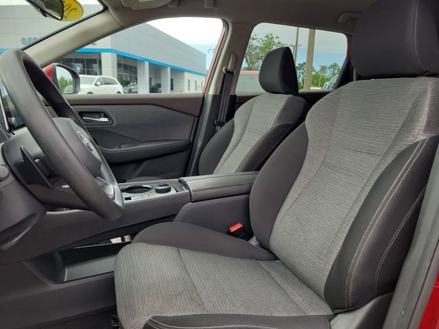 Used 2022 Nissan Rogue SV image 16