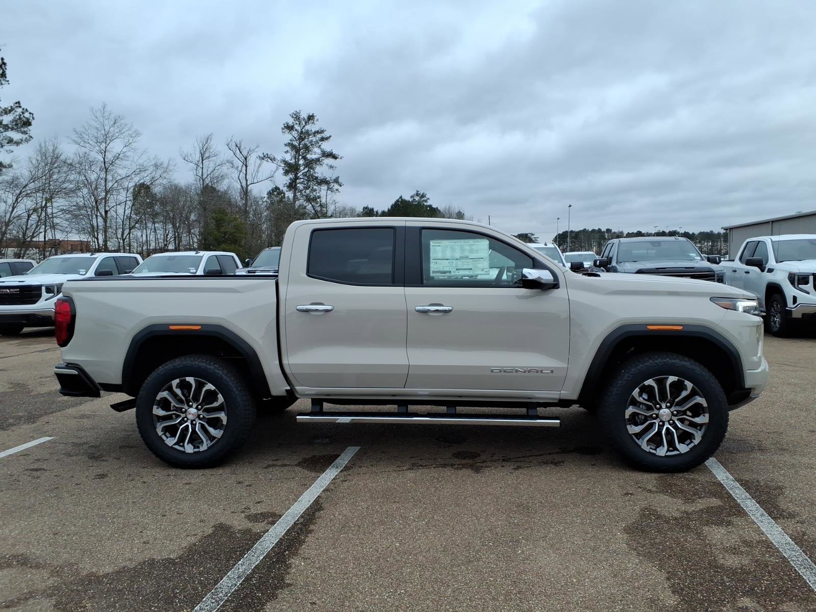 New 2026 GMC Canyon Denali image 3