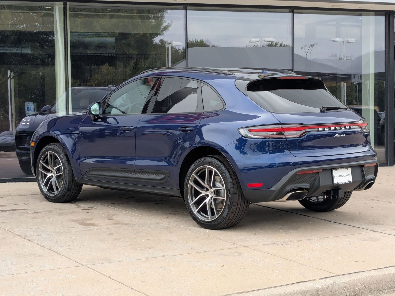 Certified 2026 Porsche Macan AWD/4WD video 3