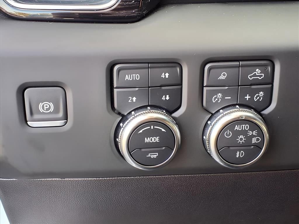 Used 2024 GMC Sierra 3500 Denali w/ Denali Reserve Package image 21