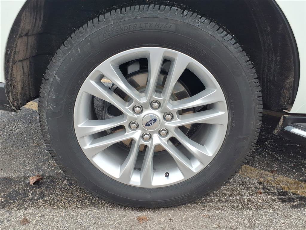 Used 2022 Ford Expedition XLT image 27