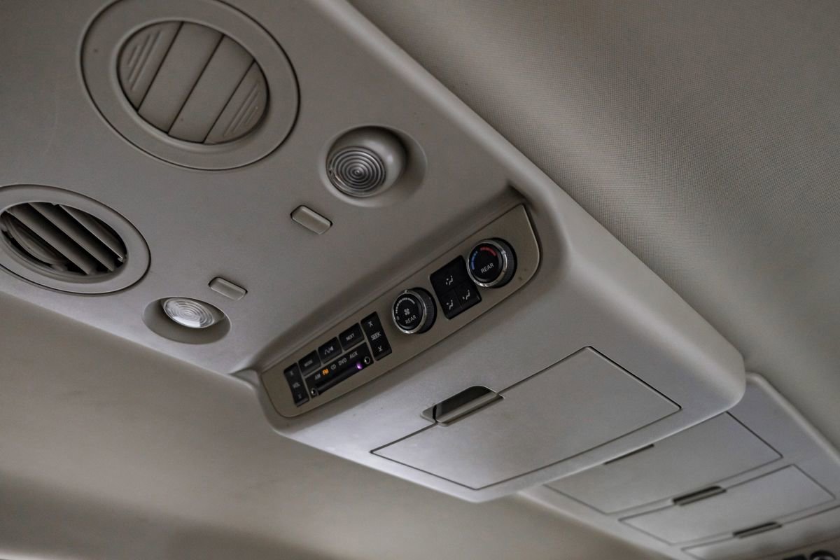 Used 2012 Nissan Armada SV image 28