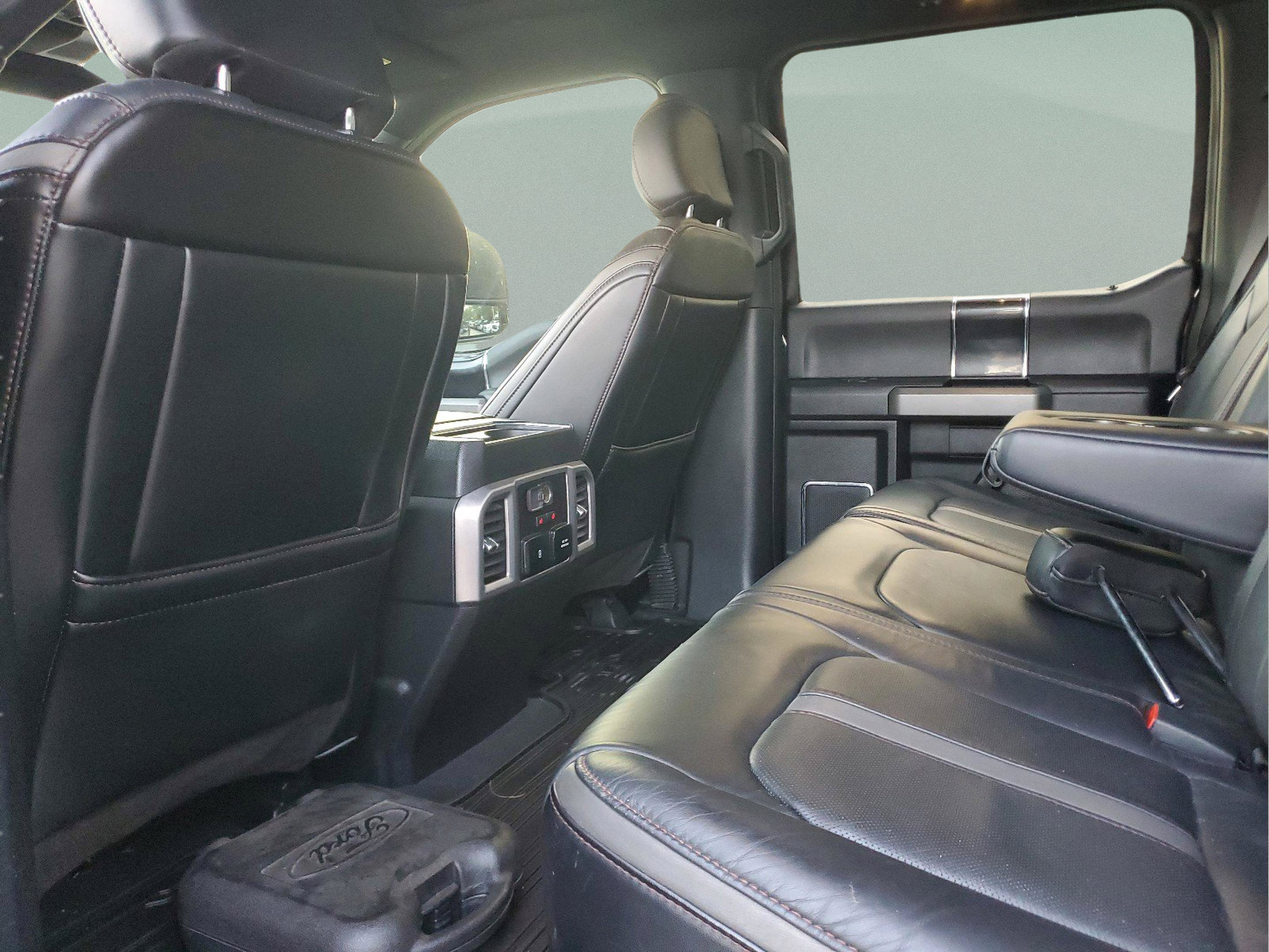 Used 2021 Ford F350 Platinum w/ Tremor Off-Road Package AWD/4WD image 5