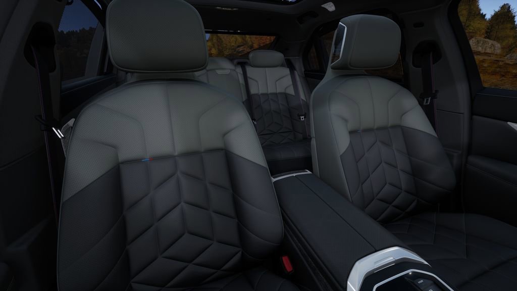 New 2026 BMW 740i w/ Executive Package RWD image 11