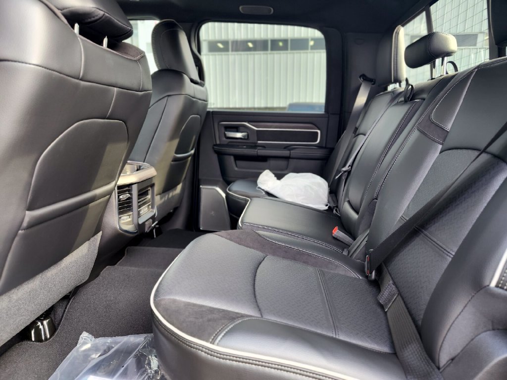 New 2027 RAM 2500 Laramie AWD/4WD image 16