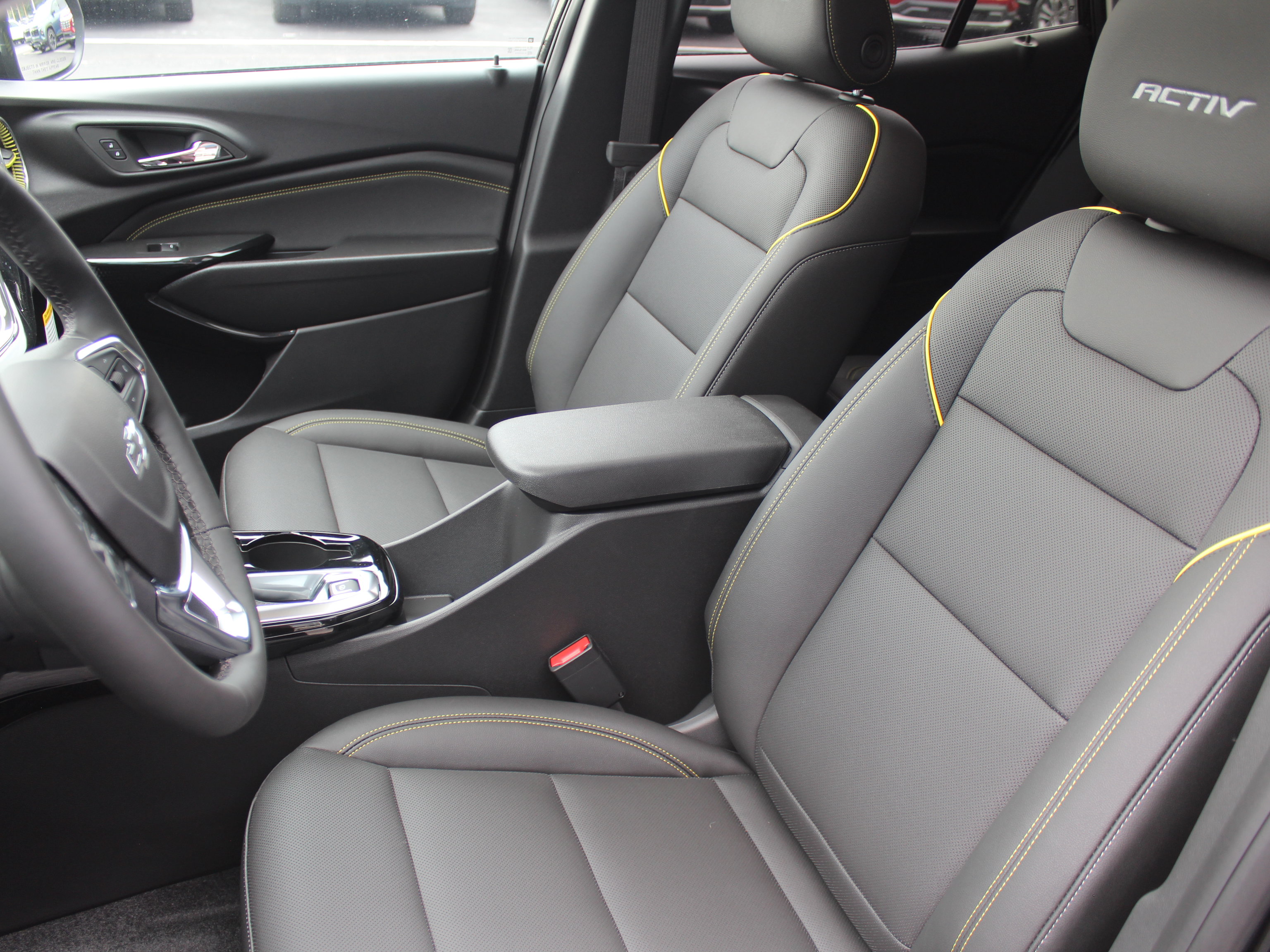 New 2026 Chevrolet Trax ACTIV w/ Sunroof Package FWD image 9