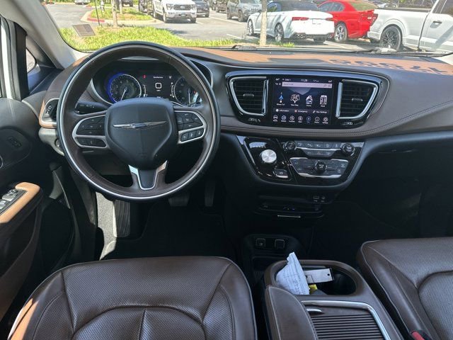 Used 2018 Chrysler Pacifica Limited w/ Advanced Safetytec Group FWD image 29