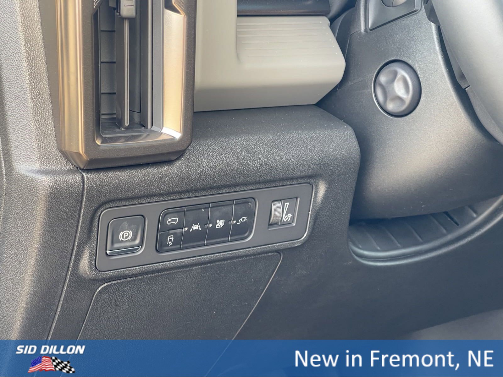 New 2025 GMC Hummer EV 3X w/ Extreme Off-Road Package image 18