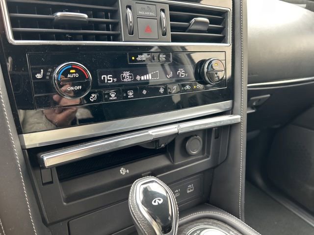 Used 2024 INFINITI QX80 Luxe AWD/4WD image 21
