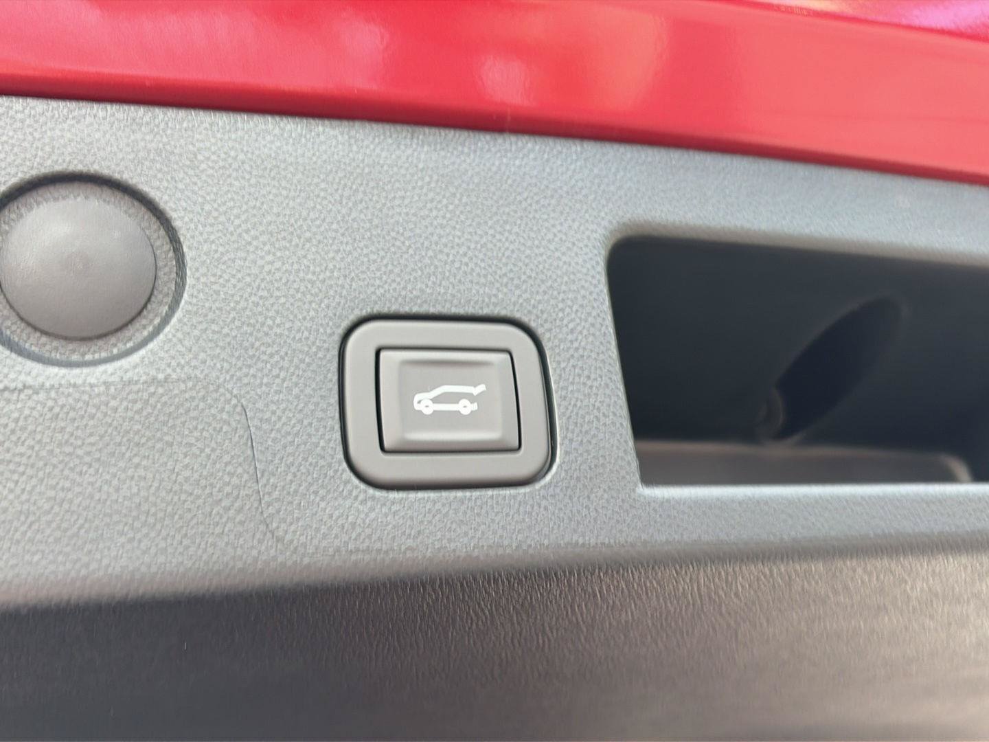 New 2027 Chevrolet Equinox ACTIV w/ Safety and Technology Package AWD/4WD image 18