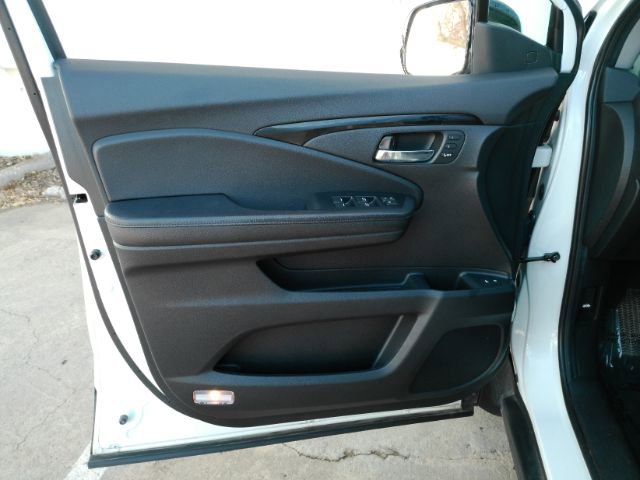 Used 2021 Honda Pilot Touring image 15