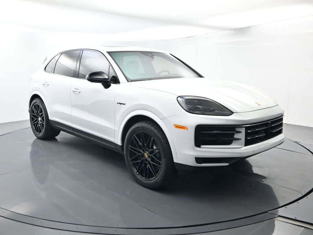 Certified 2024 Porsche Cayenne AWD/4WD image 17