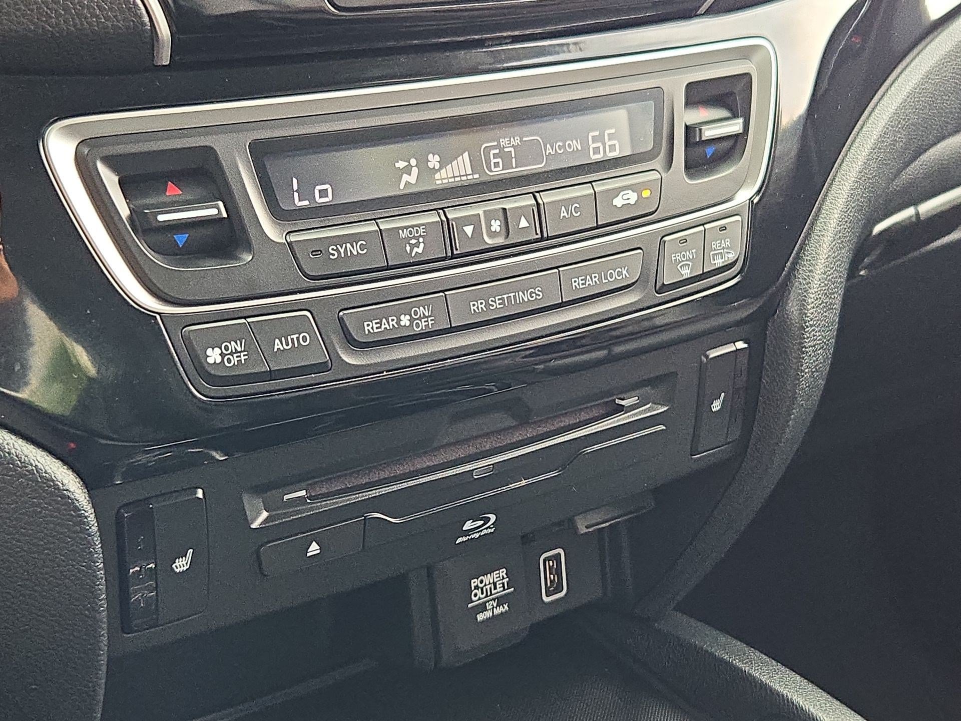 Used 2021 Honda Pilot Touring image 26