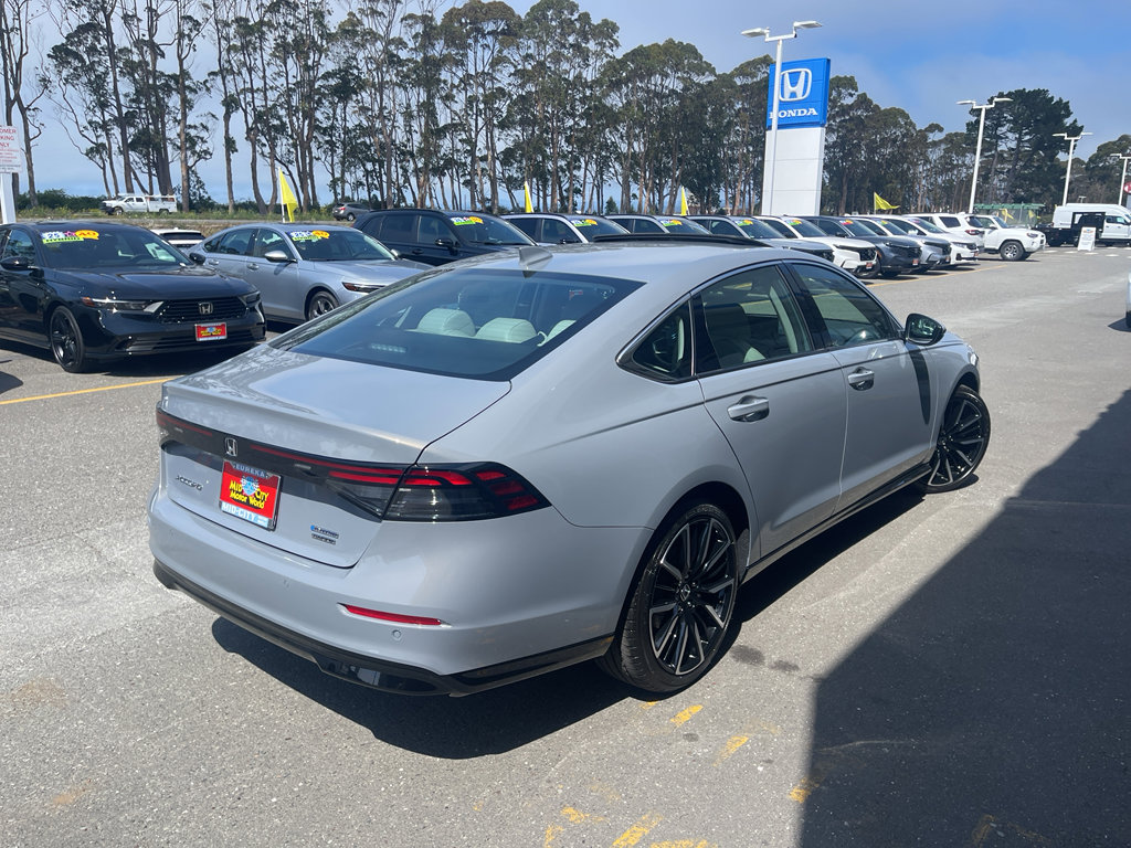 New 2025 Honda Accord Touring image 13