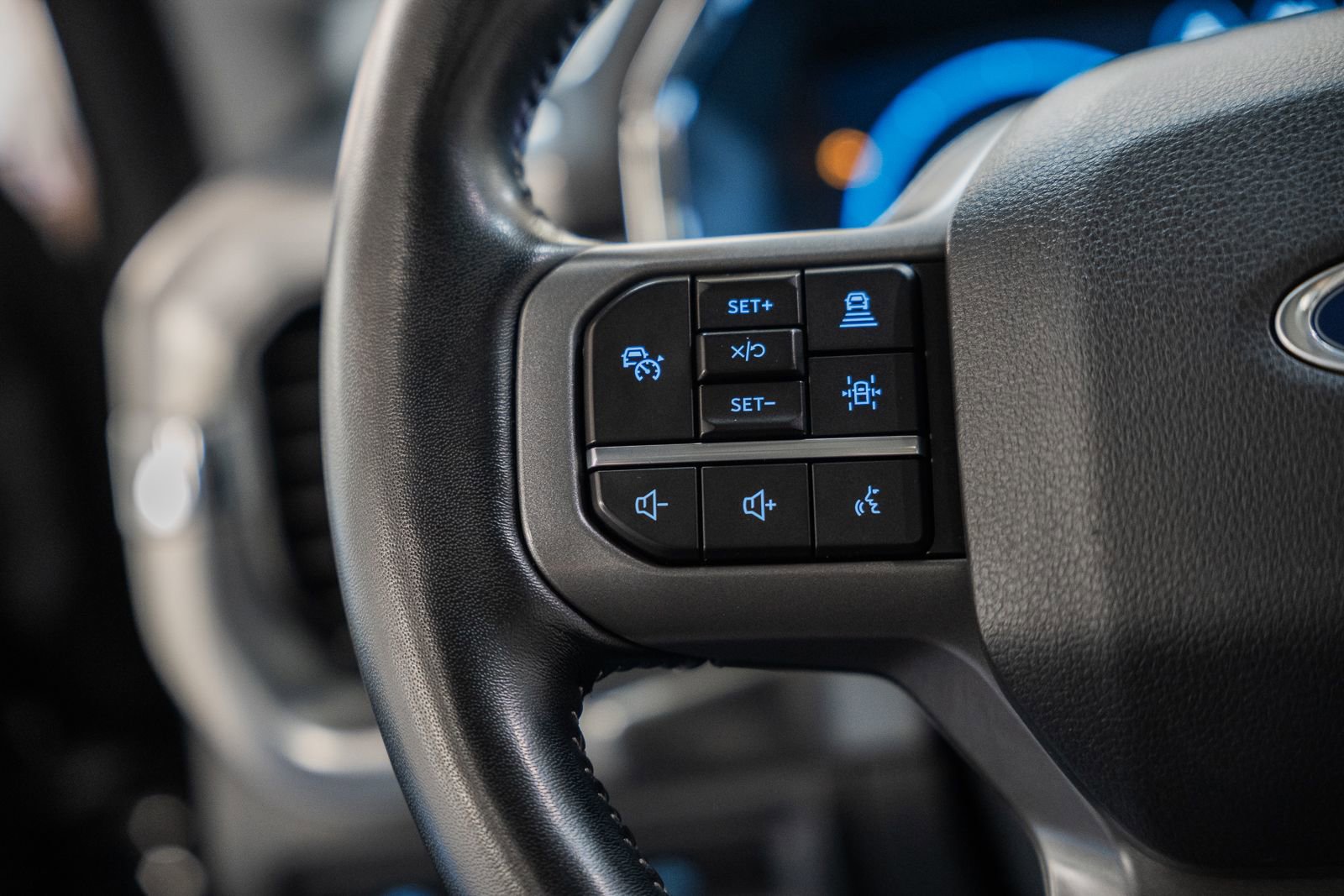 Certified 2022 Ford F150 Lariat w/ Equipment Group 502A High image 34