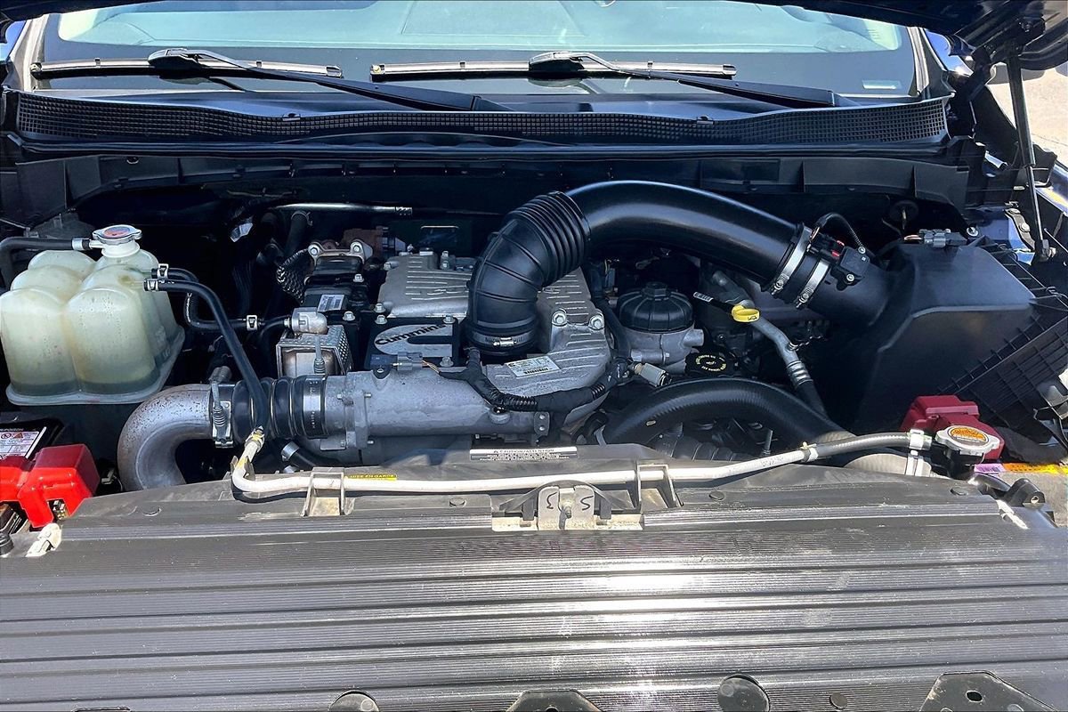 Used 2017 Nissan Titan Platinum Reserve AWD/4WD image 10