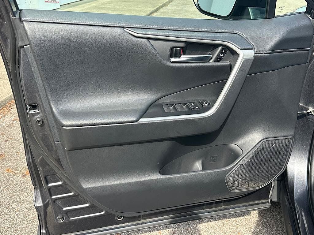 Certified 2021 Toyota RAV4 Limited AWD/4WD image 13