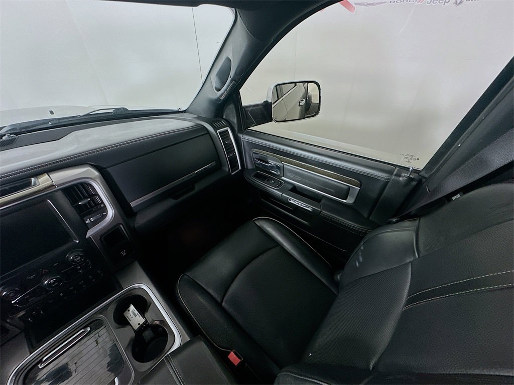Used 2017 RAM 3500 Laramie Longhorn image 11