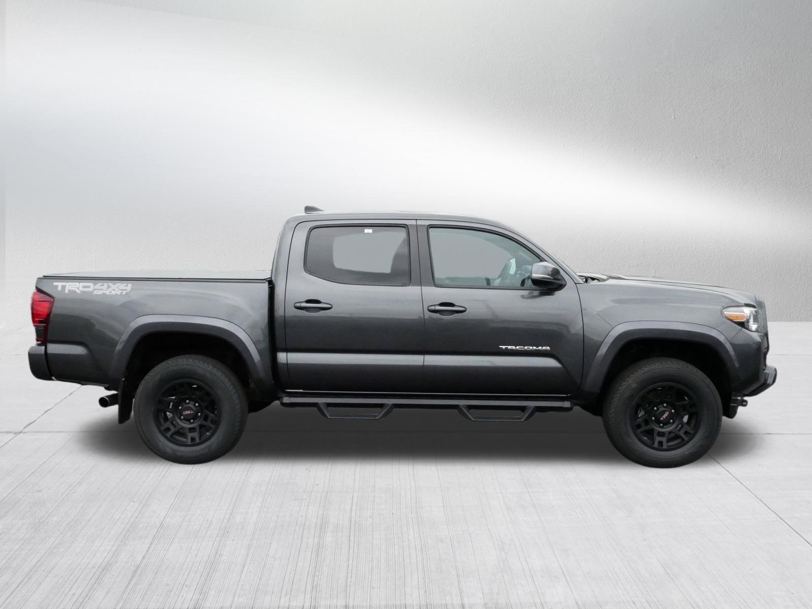 Used 2019 Toyota Tacoma TRD Sport AWD/4WD image 8