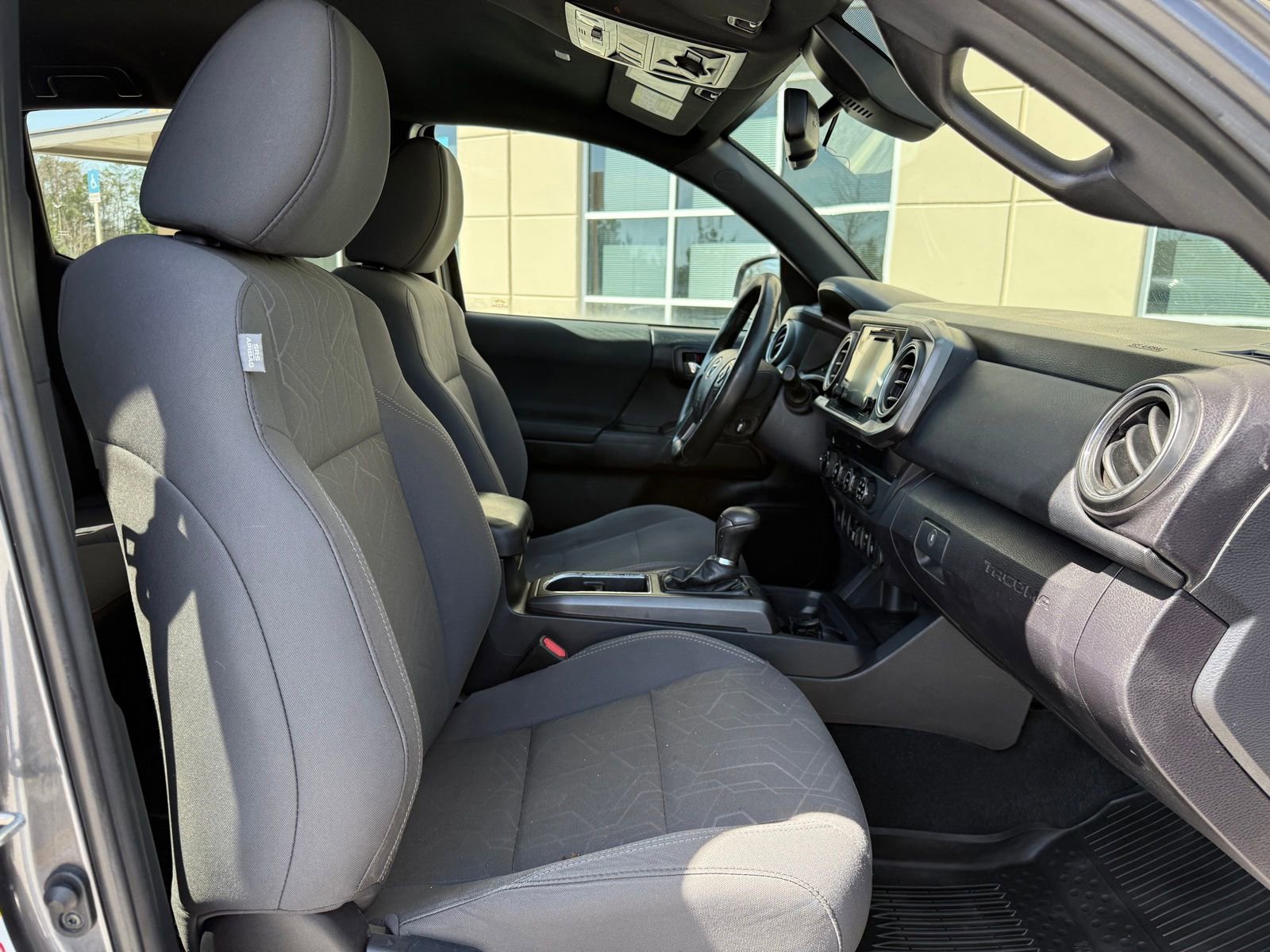 Used 2019 Toyota Tacoma TRD Off-Road w/ Technology Package image 32