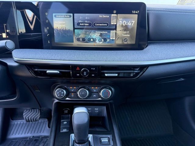 Certified 2025 Nissan Kicks SV w/ SV Premium Package image 22