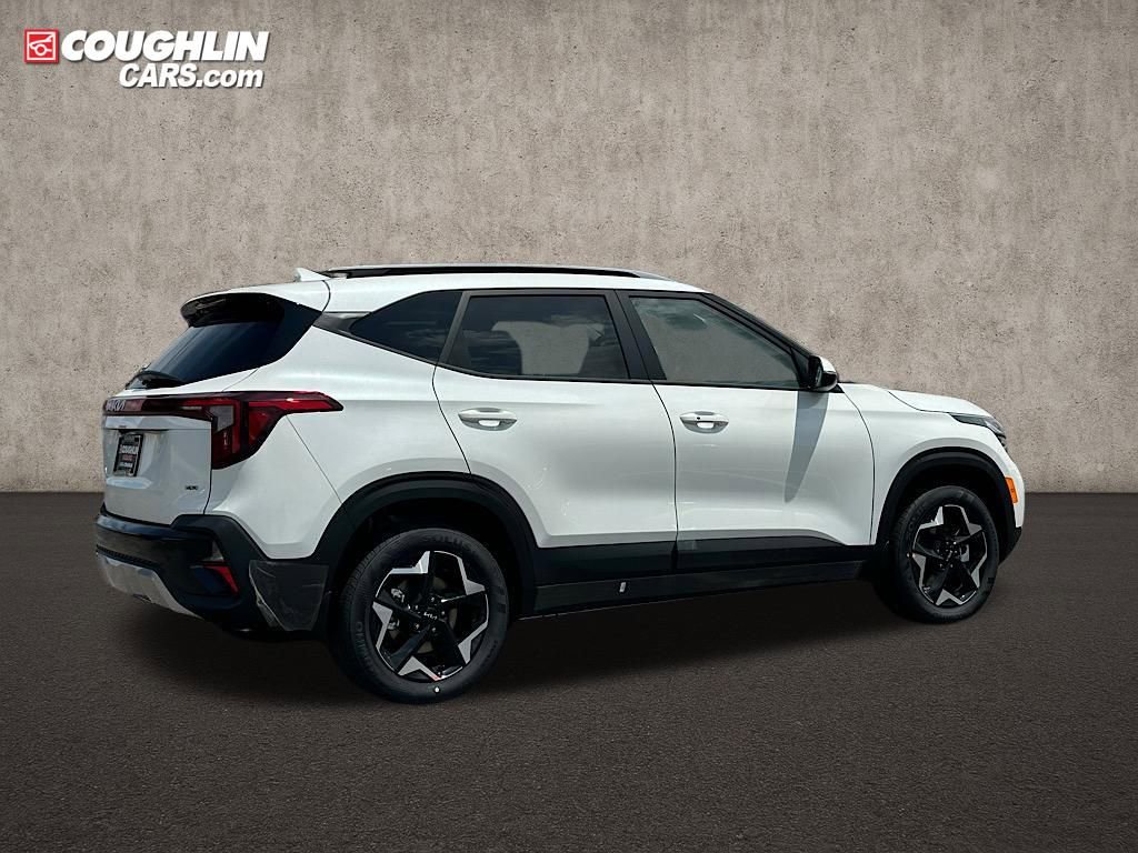 New 2025 Kia Seltos S image 11