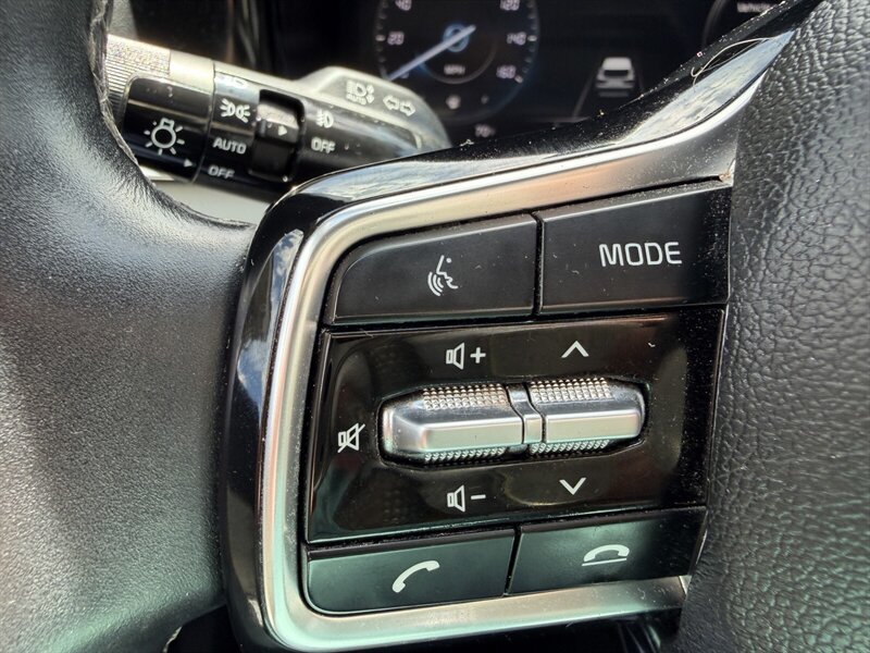 Used 2023 Kia Sorento SX FWD image 25