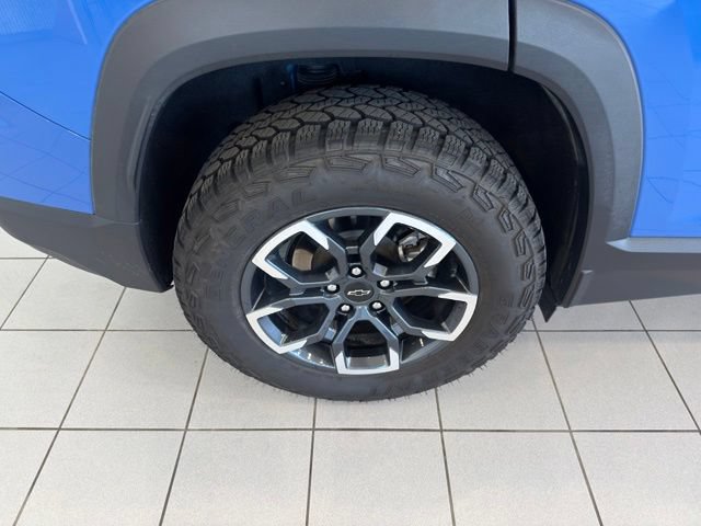 Used 2025 Chevrolet Equinox ACTIV w/ Safety and Technology Package AWD/4WD image 41