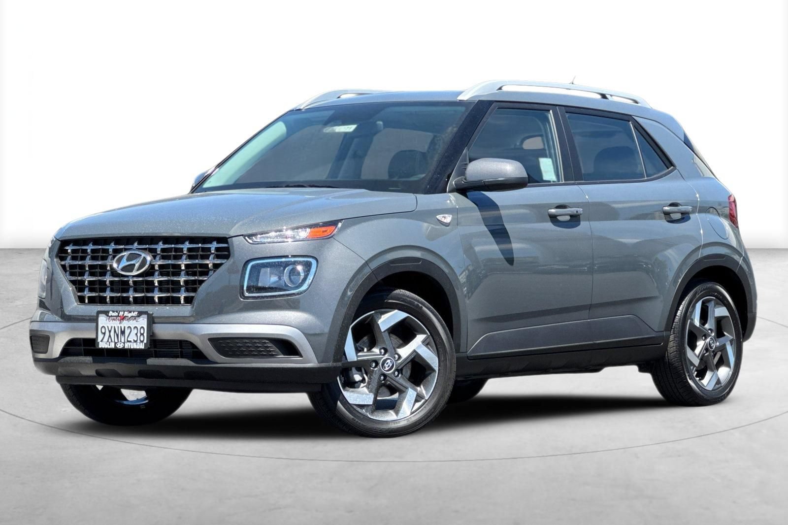Certified 2026 Hyundai Venue SEL FWD image 2