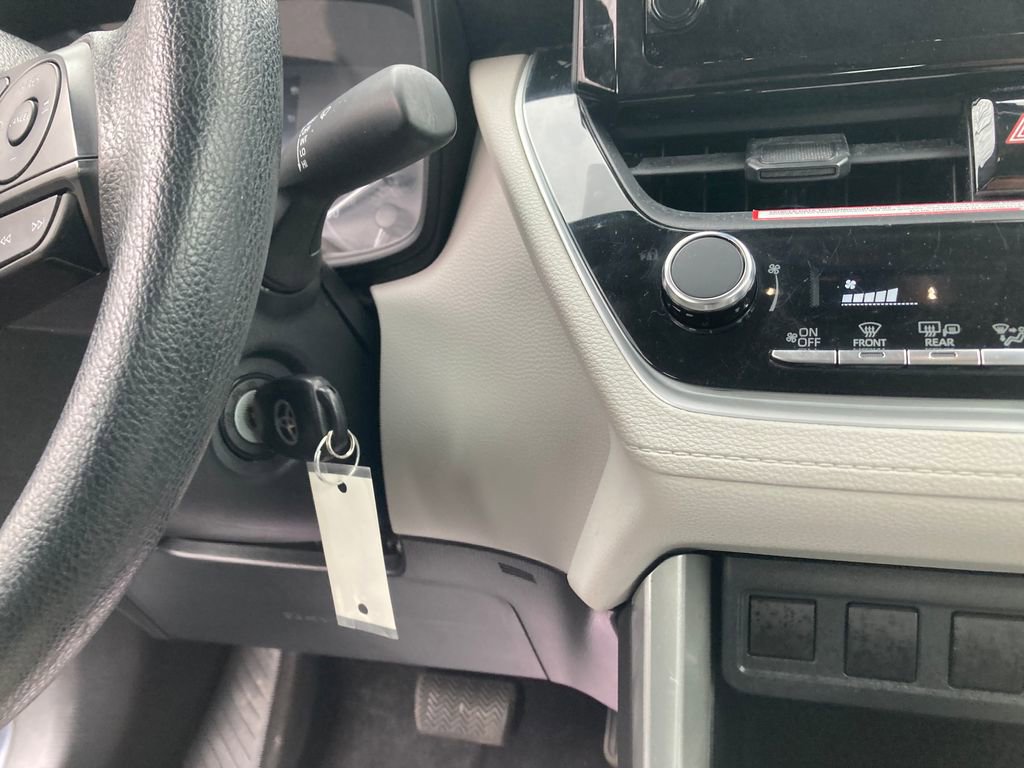 Used 2023 Toyota Corolla Cross L image 21