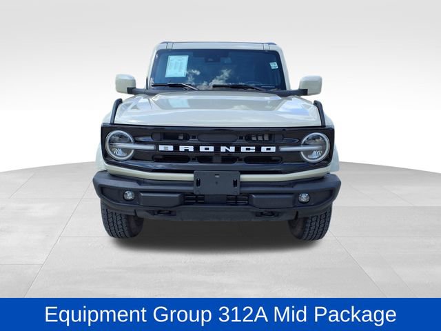 Used 2025 Ford Bronco Outer Banks image 2