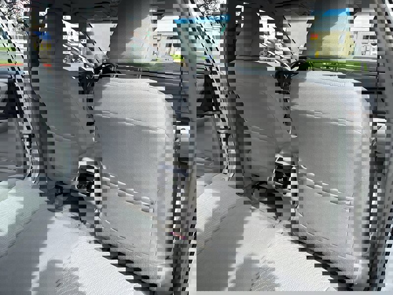 Used 2017 Toyota Camry LE image 33