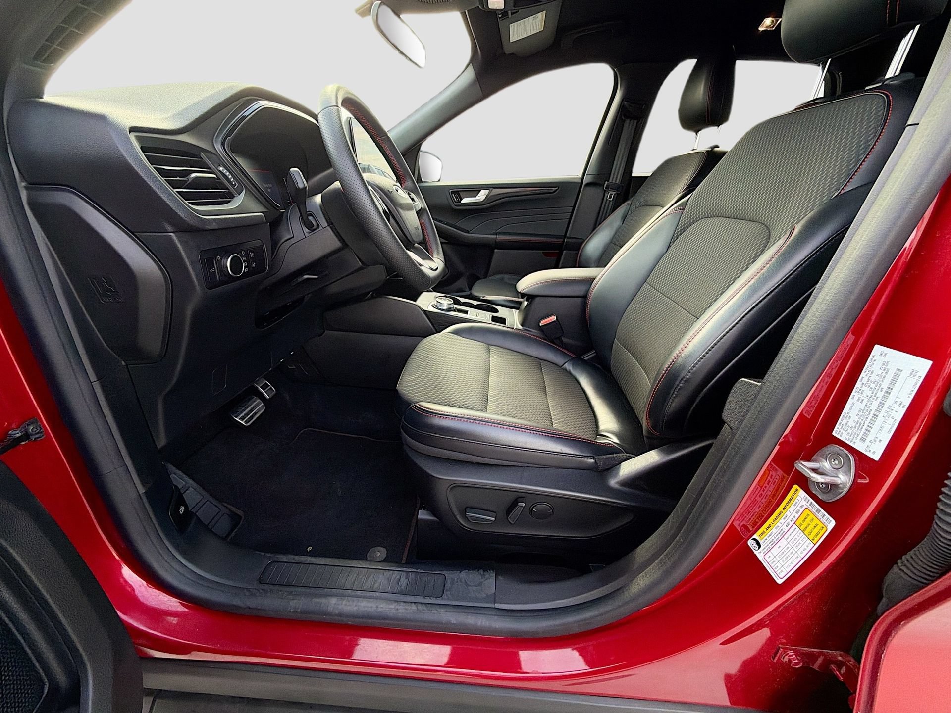 Used 2023 Ford Escape ST-Line w/ Tech Pack #1 FWD image 24