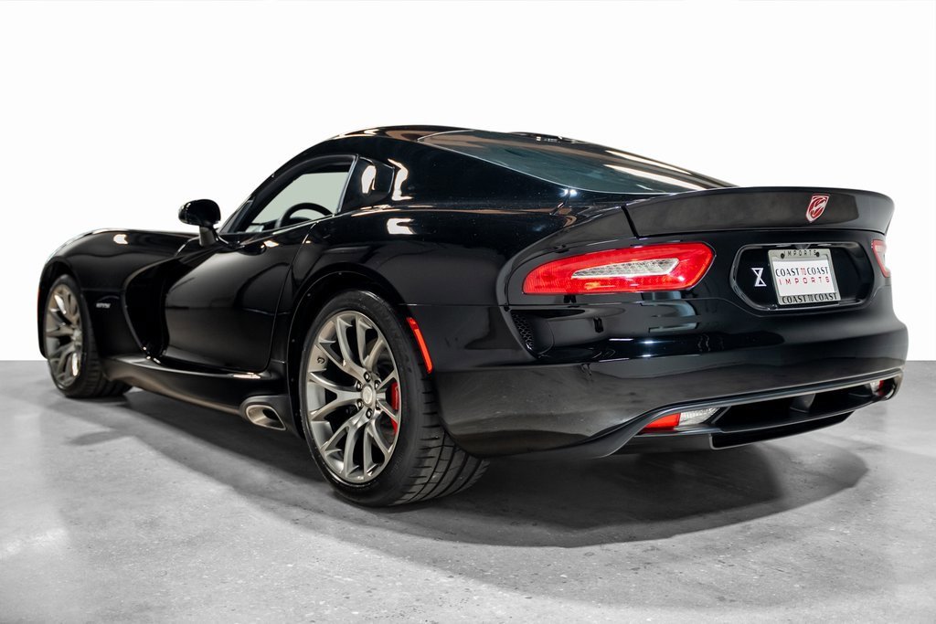 Used 2013 SRT Viper GTS w/ GTS Laguna Interior Pkg image 17