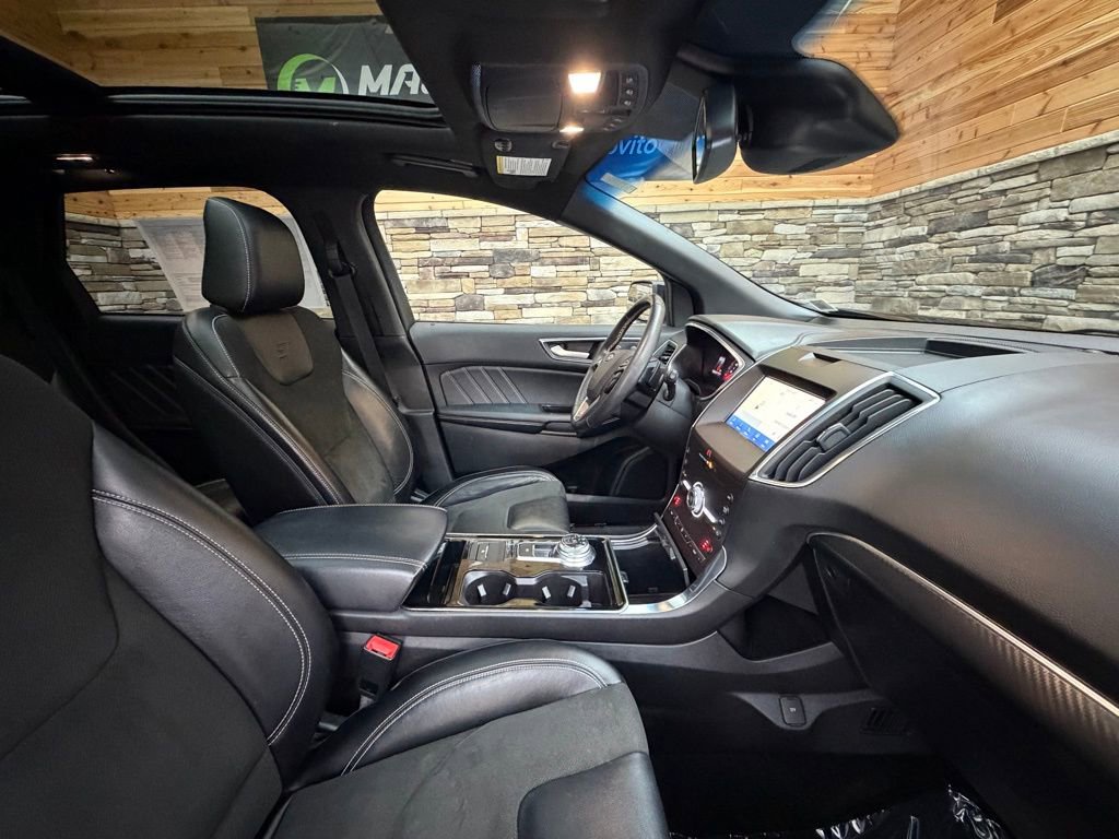 Used 2020 Ford Edge ST w/ Cold Weather Package AWD/4WD image 14